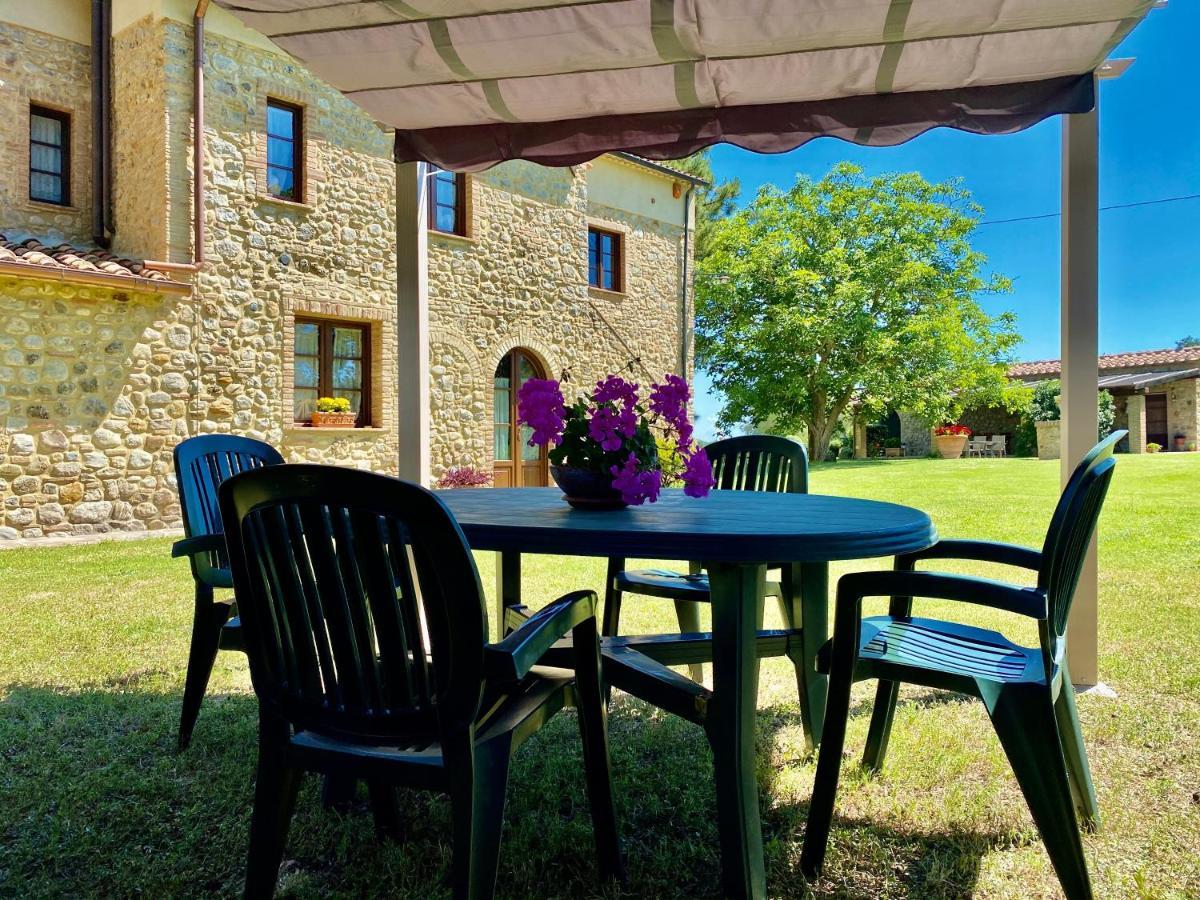 Agriturismo L'Antica Quercia Pomarance Exterior foto