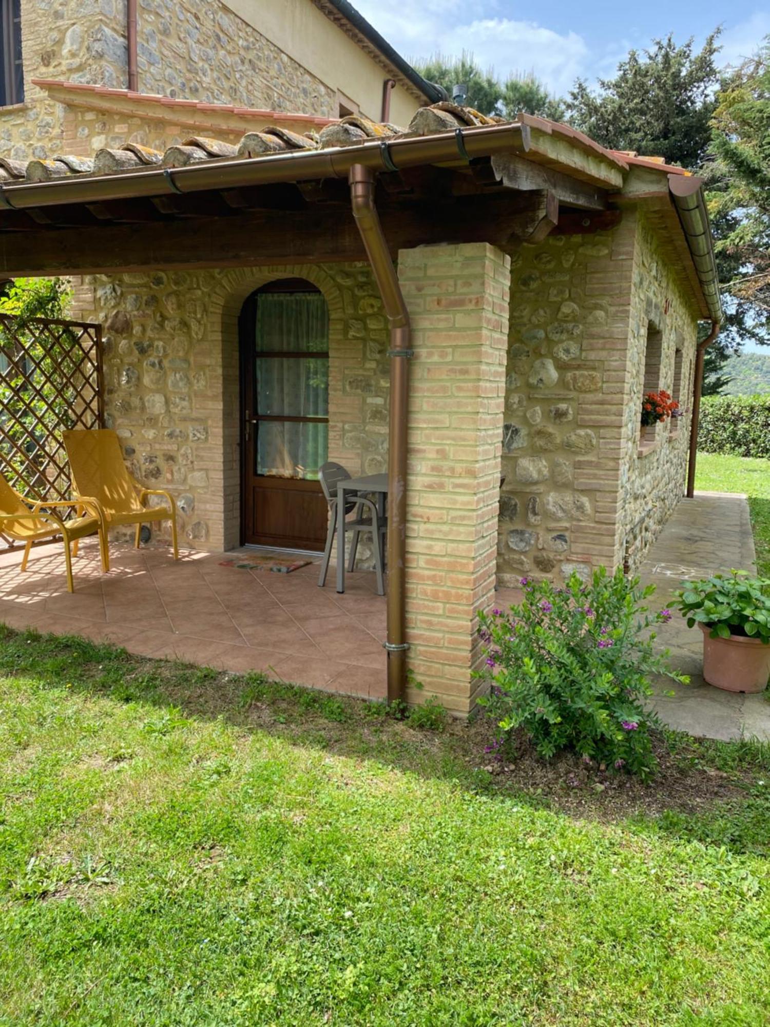 Agriturismo L'Antica Quercia Pomarance Exterior foto